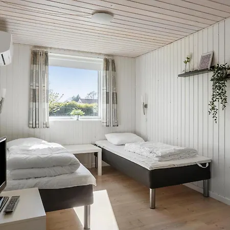 Three-bedroom In * Оттеруп